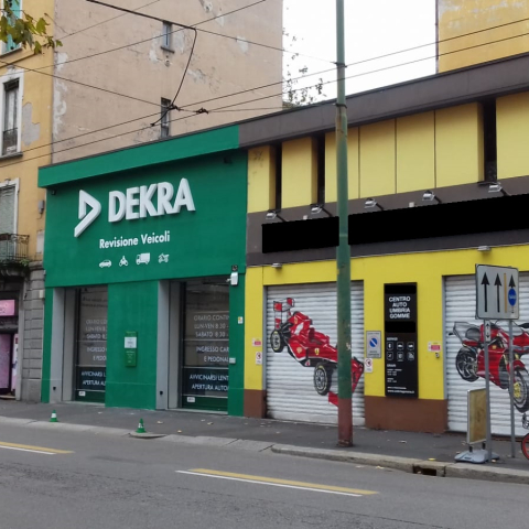 DEKRA FLAGSHIP STORE MILANO