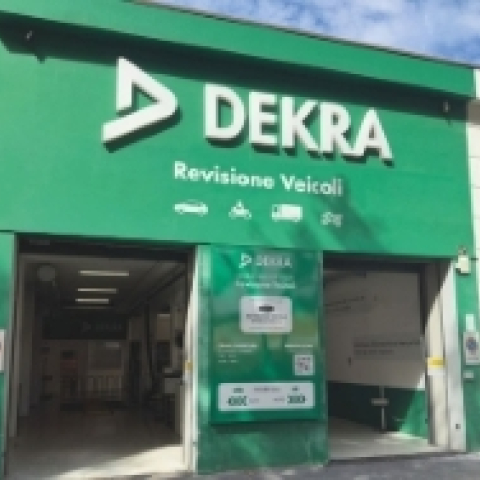 DEKRA FLAGSHIP STORE MILANO